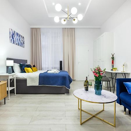 Bluebird Apt Old Town & Wawel Hill By Vistula River - By Homelike Cracovia Esterno foto